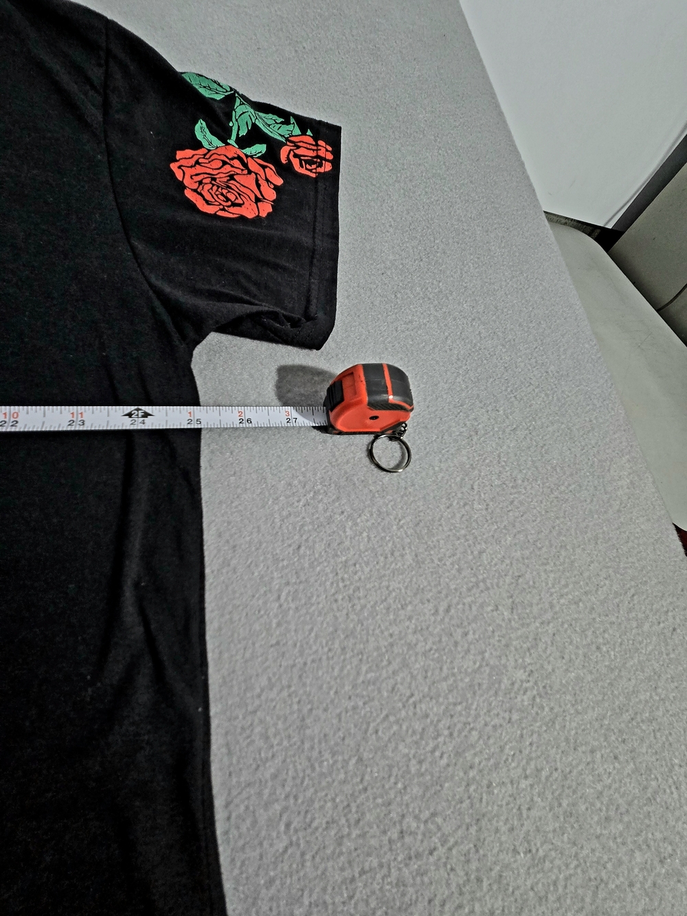 Savage New York Black Tee with Red Rose Heart Graphic - Picture 4 of 5